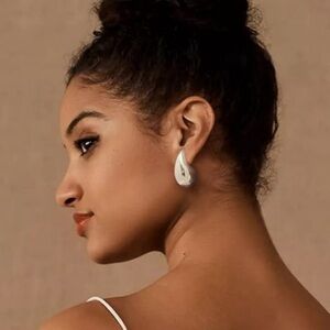 Silver Water Drop Earrings